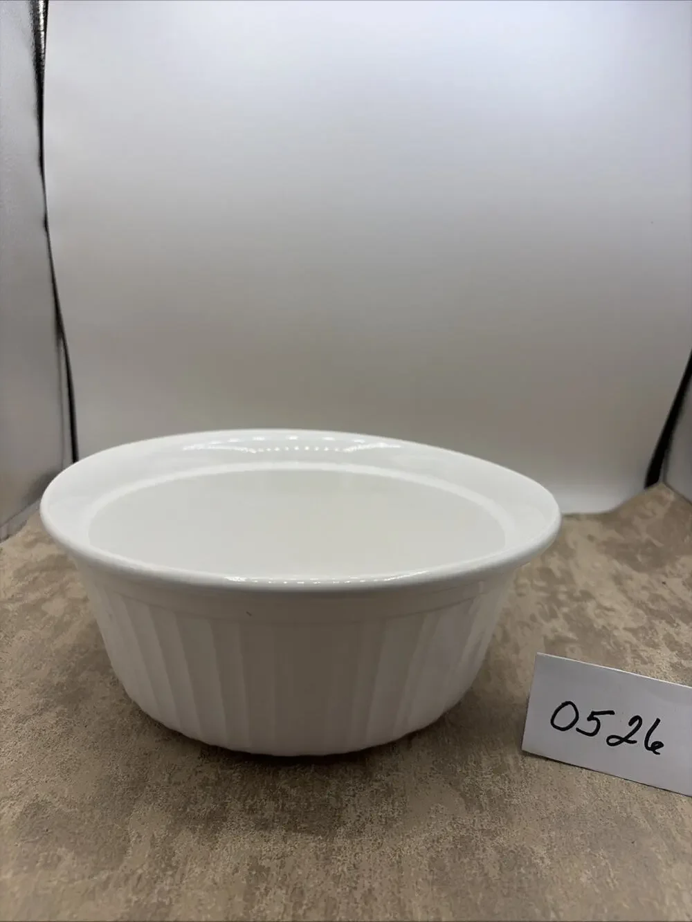 Corning Ware French White Round Casserole 2 Quart -1.9 L. 9.5”